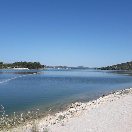 Ferienhaus Am Wasser - Kuca Rio - Iberische Finca In Dalmatien Bilice Kültér fotó