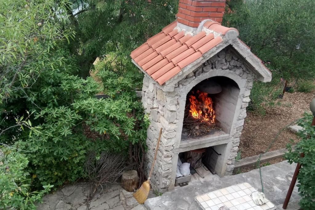 Ferienhaus Am Wasser - Kuca Rio - Iberische Finca In Dalmatien Bilice Kültér fotó