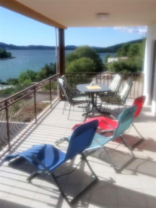 Ferienhaus Am Wasser - Kuca Rio - Iberische Finca In Dalmatien Bilice Kültér fotó